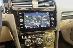 punainen Volkswagen Golf 2018 kuva 19.