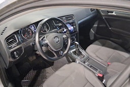 harmaa Volkswagen Golf 2019 kuva 7.