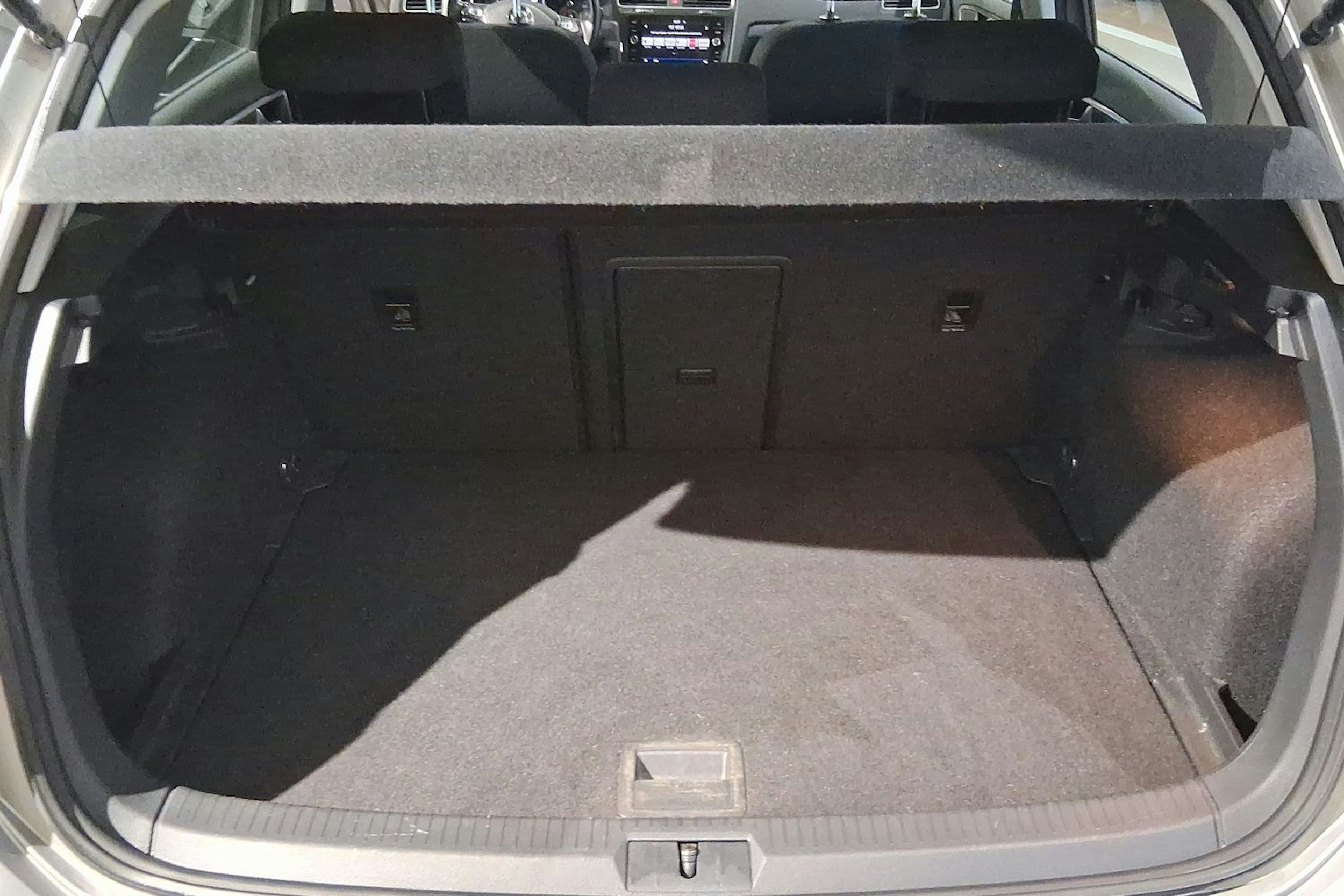 harmaa Volkswagen Golf 2019 kuva 14.