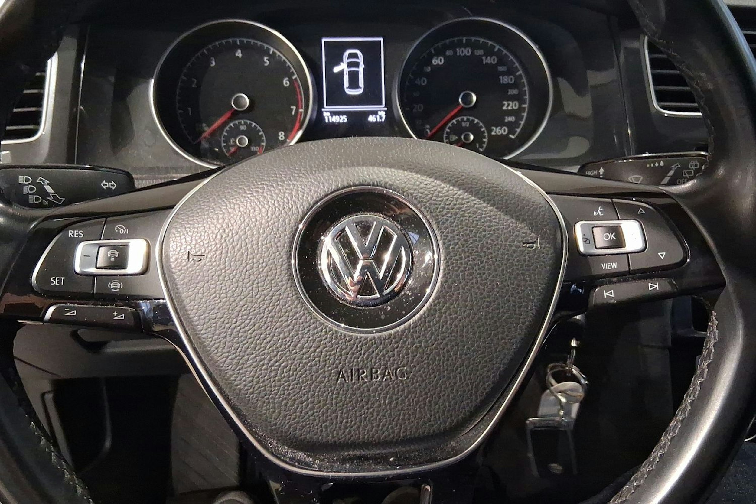harmaa Volkswagen Golf 2019 kuva 17.