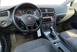 harmaa Volkswagen Golf 2018 kuva 3.