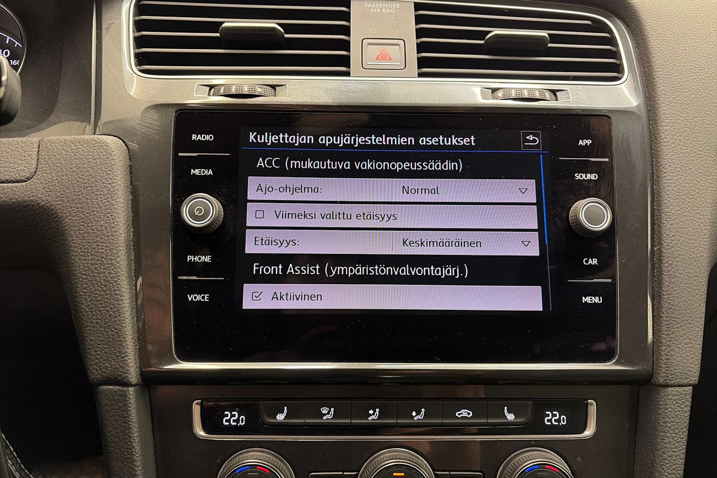 harmaa Volkswagen Golf 2018 kuva 22.