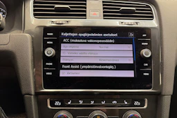 harmaa Volkswagen Golf 2018 kuva 22.