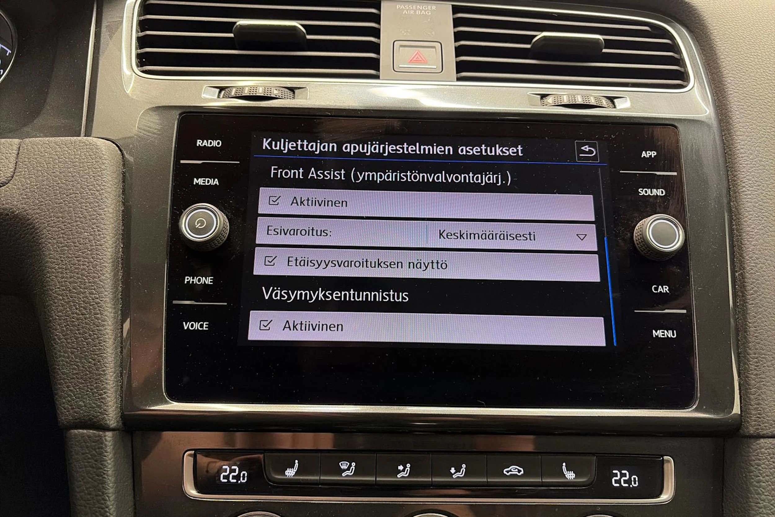 harmaa Volkswagen Golf 2018 kuva 23.