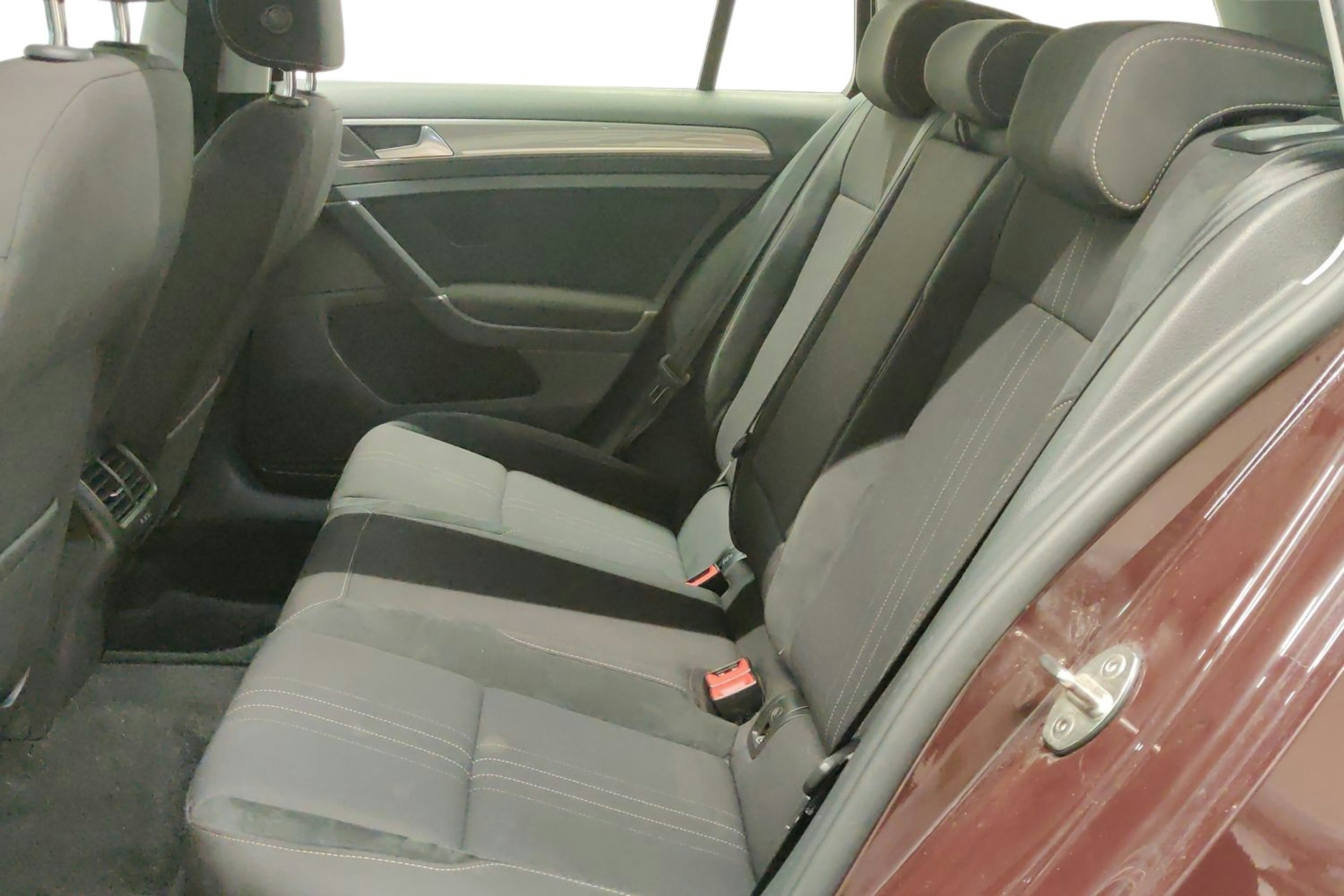 musta Volkswagen Golf 2018 kuva 10.