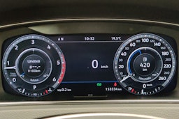 musta Volkswagen Golf 2018 kuva 15.
