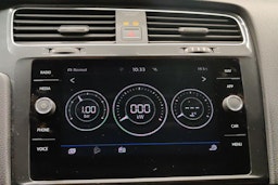 musta Volkswagen Golf 2018 kuva 16.