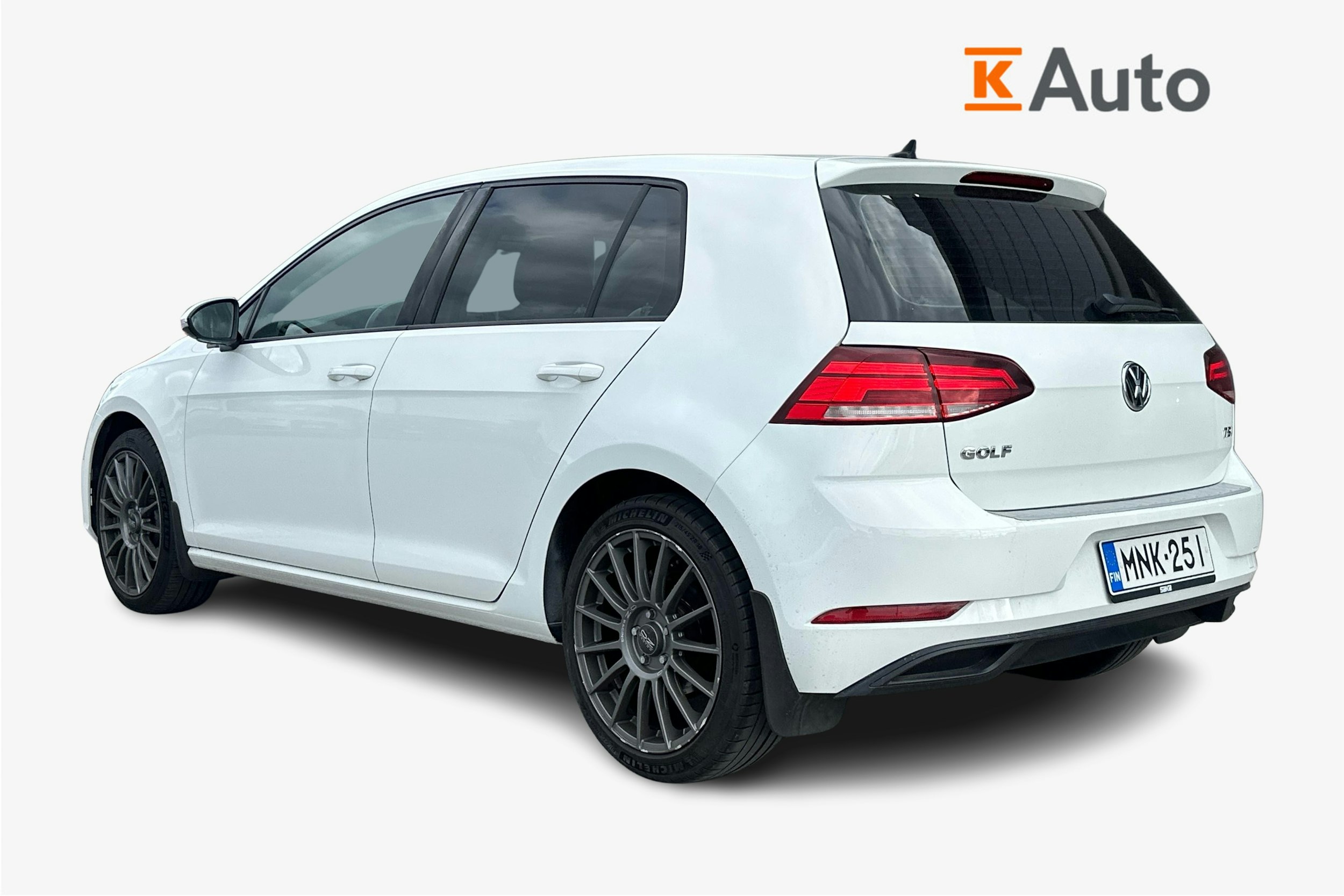 Valkoinen Volkswagen GOLF 2018 kuva 2.