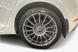 Valkoinen Volkswagen GOLF 2018 kuva 11.
