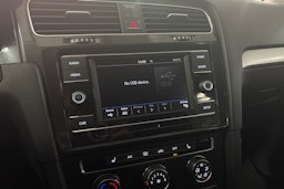 Valkoinen Volkswagen GOLF 2018 kuva 17.