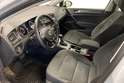 valkoinen Volkswagen Golf 2018 kuva 8.
