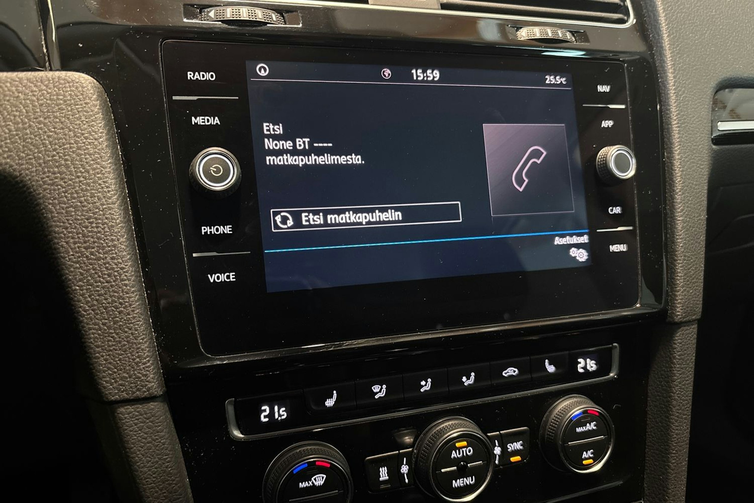Musta Volkswagen GOLF 2018 kuva 21.