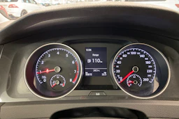 Sininen Volkswagen GOLF 2018 kuva 11.