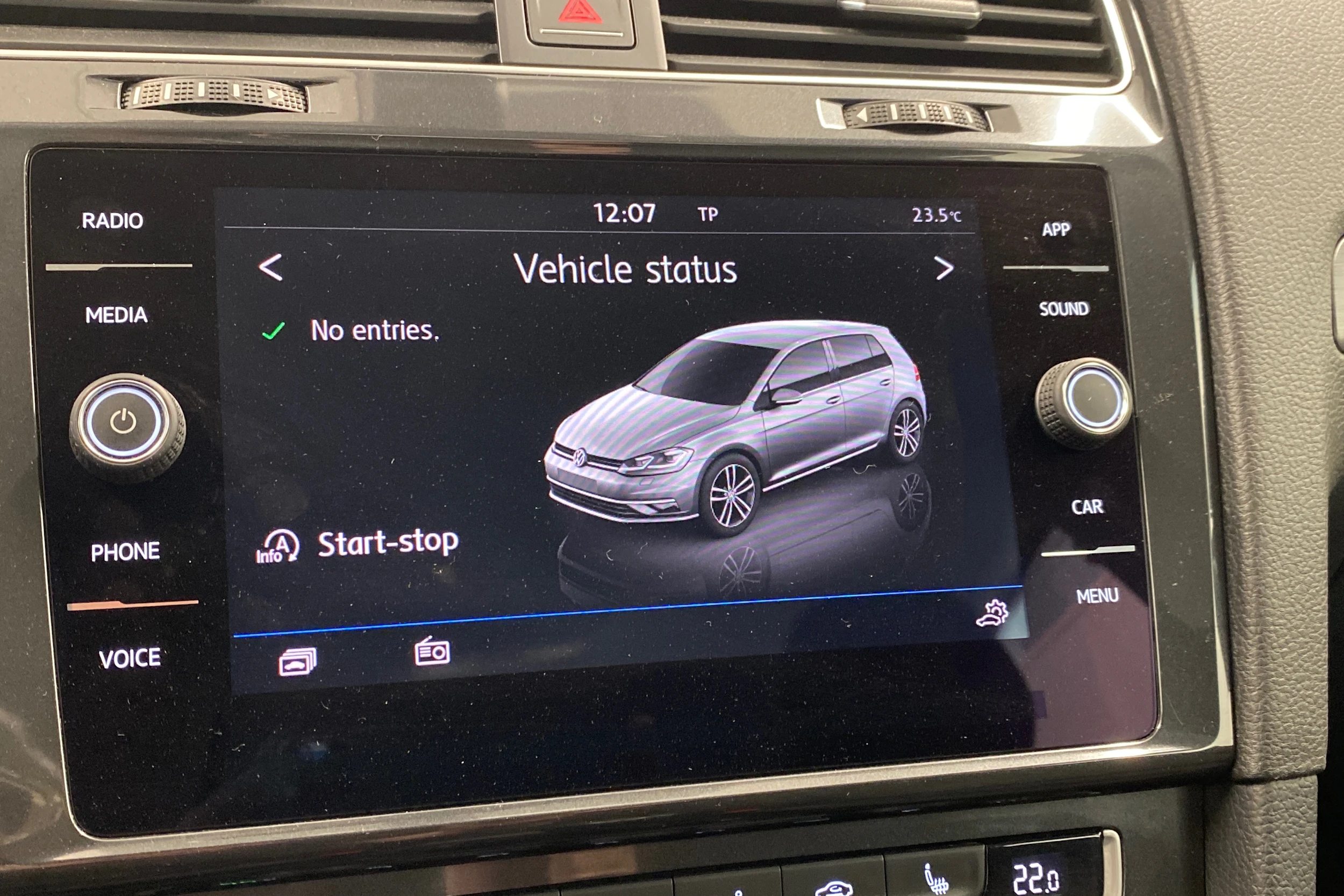 Sininen Volkswagen GOLF 2018 kuva 13.
