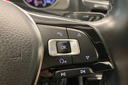 Sininen Volkswagen GOLF 2018 kuva 18.