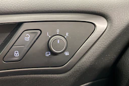 Sininen Volkswagen GOLF 2018 kuva 20.