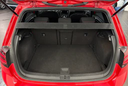 punainen Volkswagen Golf 2018 kuva 11.