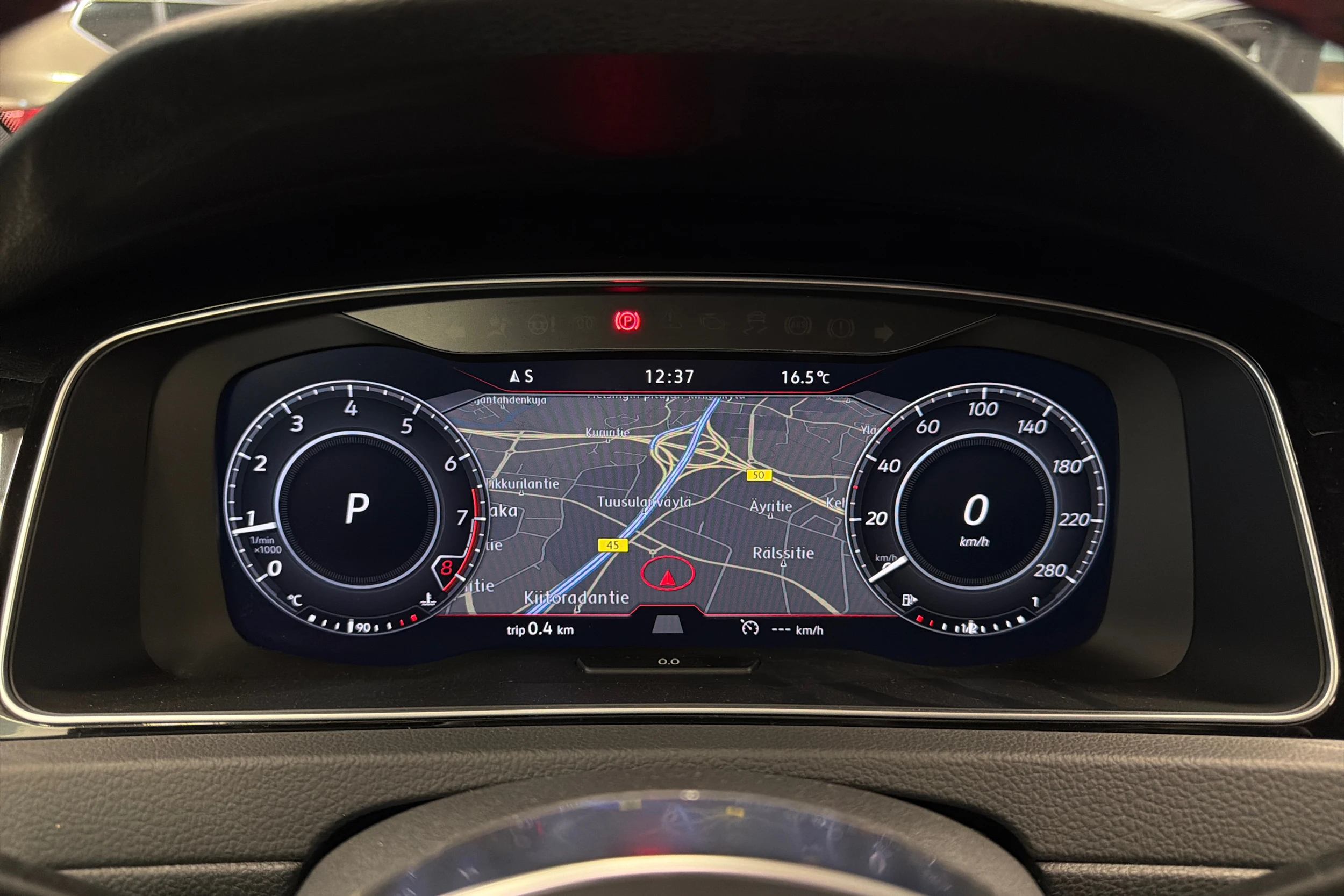 punainen Volkswagen Golf 2018 kuva 17.