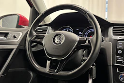 punainen Volkswagen Golf 2018 kuva 16.