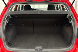 punainen Volkswagen Golf 2018 kuva 20.