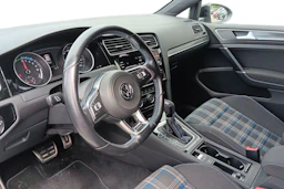 Valkoinen Volkswagen GOLF 2018 kuva 3.