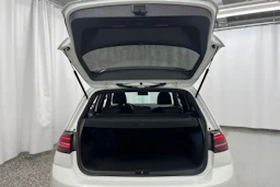 Valkoinen Volkswagen GOLF 2018 kuva 11.