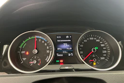 Valkoinen Volkswagen GOLF 2018 kuva 13.