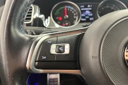 Valkoinen Volkswagen GOLF 2018 kuva 14.