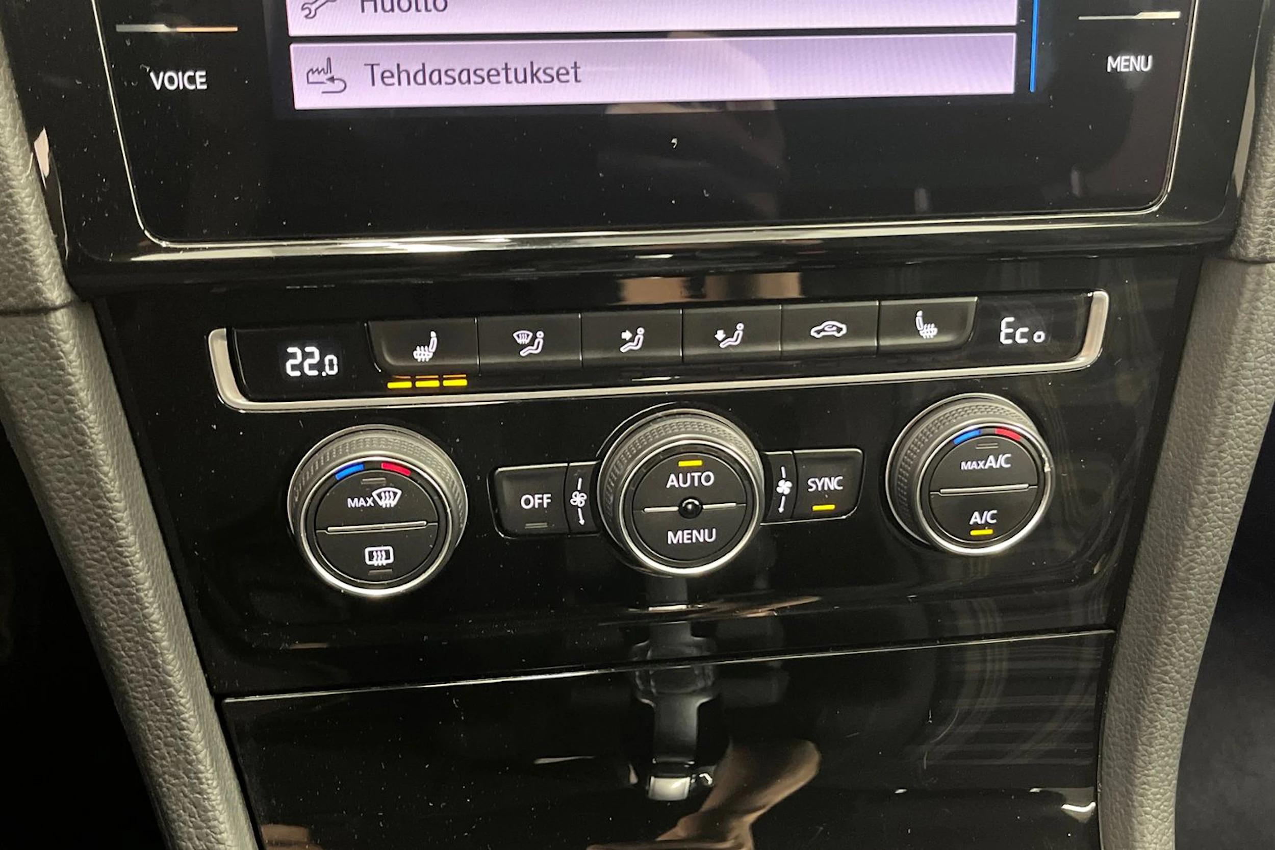 Valkoinen Volkswagen GOLF 2018 kuva 20.