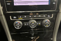 Valkoinen Volkswagen GOLF 2018 kuva 20.
