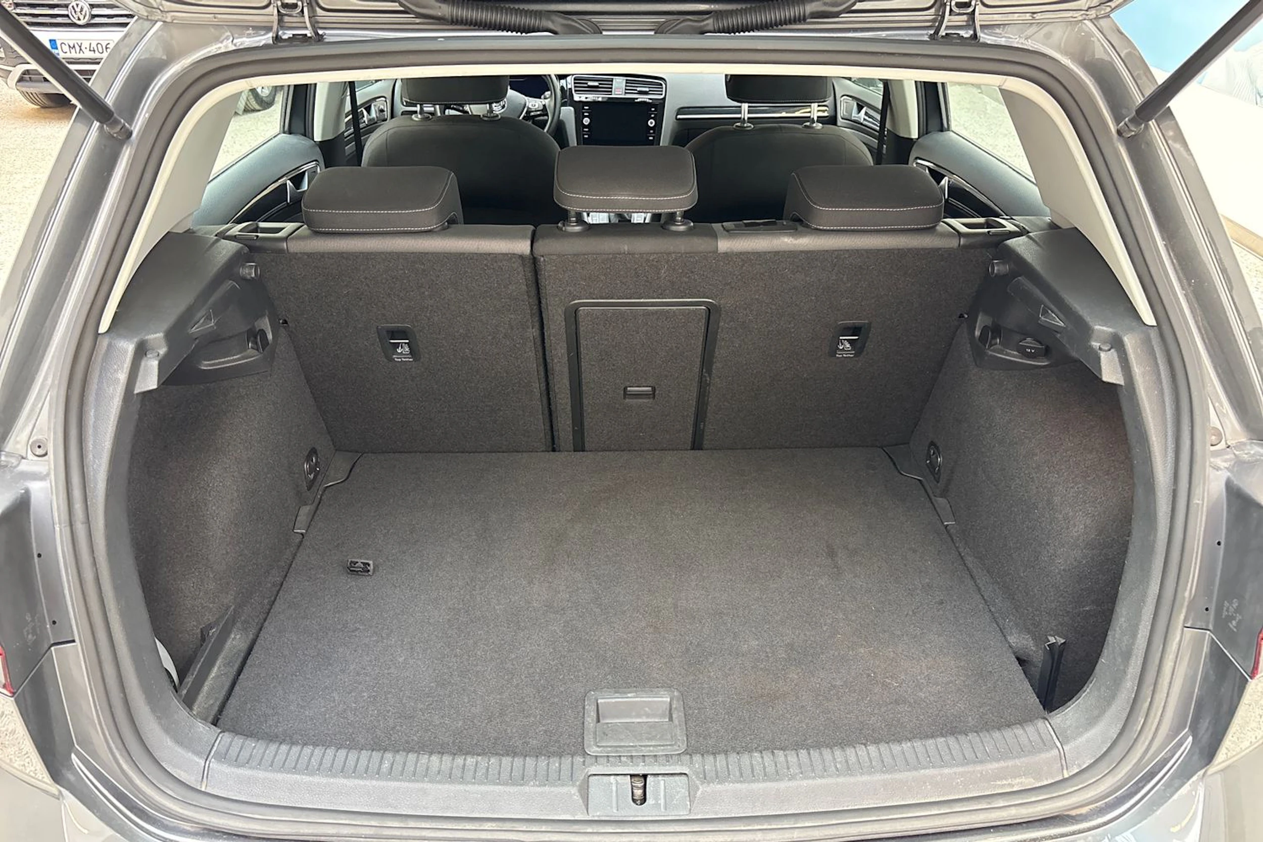 harmaa Volkswagen Golf 2018 kuva 16.