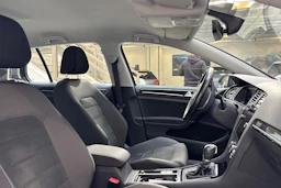 harmaa Volkswagen Golf 2018 kuva 25.