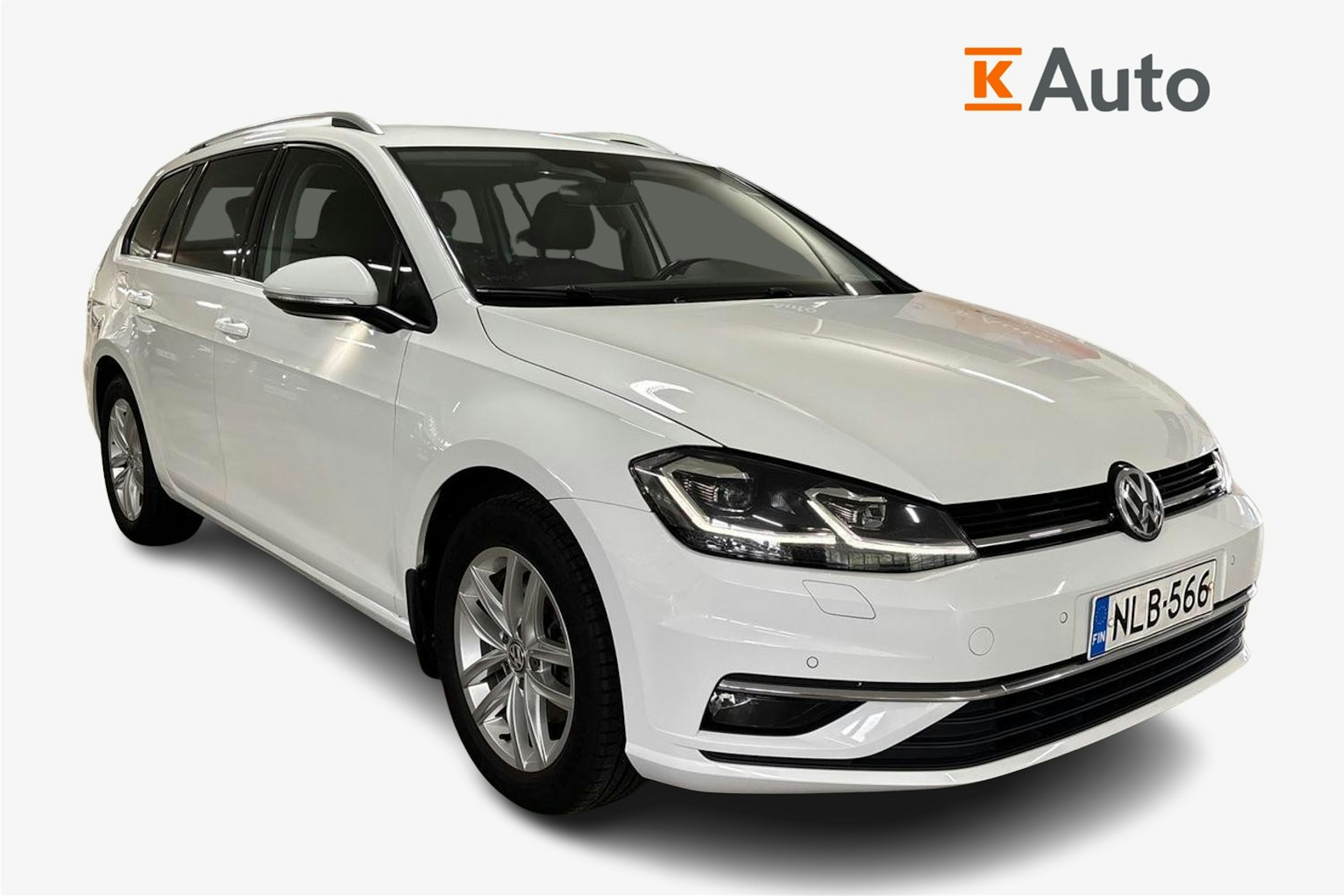 valkoinen Volkswagen Golf 2018 kuva 1.