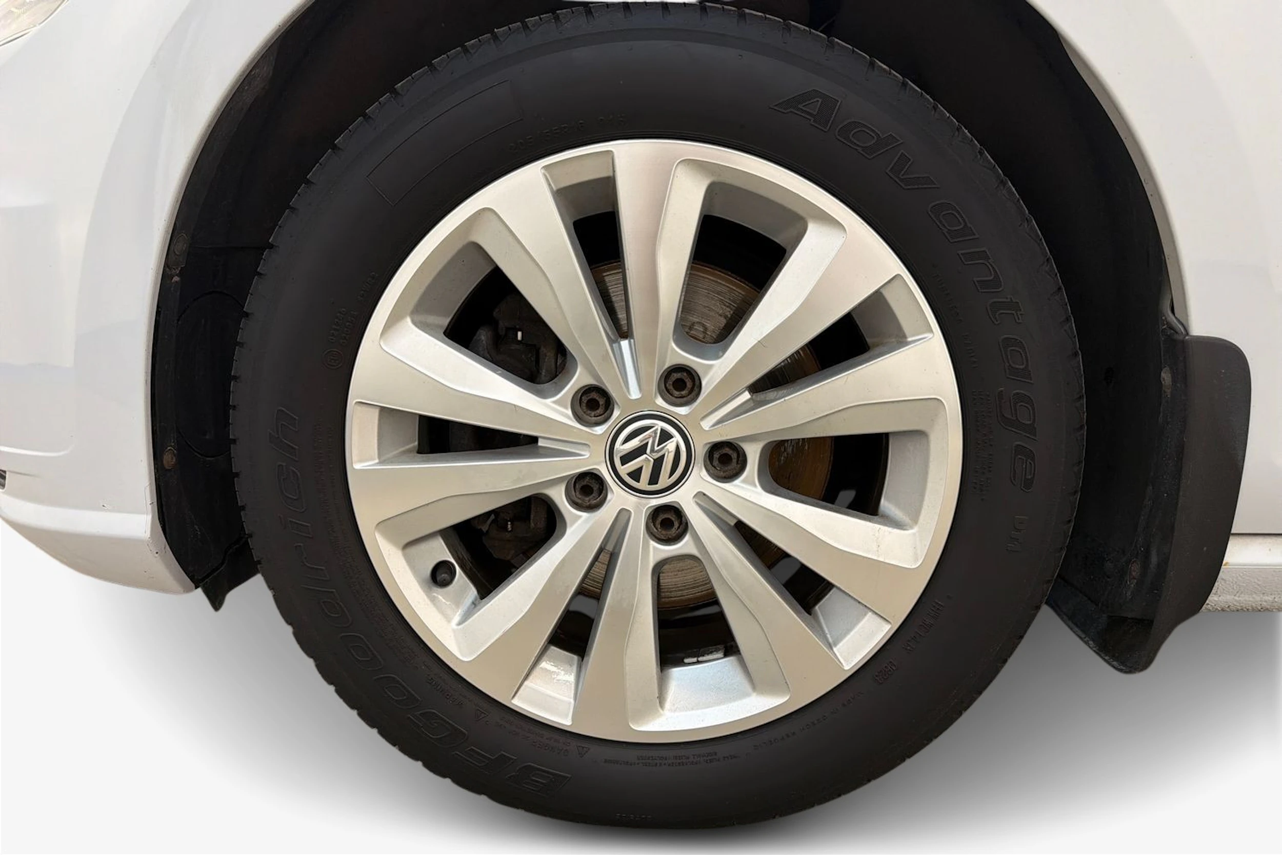 valkoinen Volkswagen Golf 2018 kuva 9.