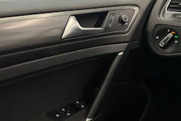 valkoinen Volkswagen Golf 2018 kuva 15.