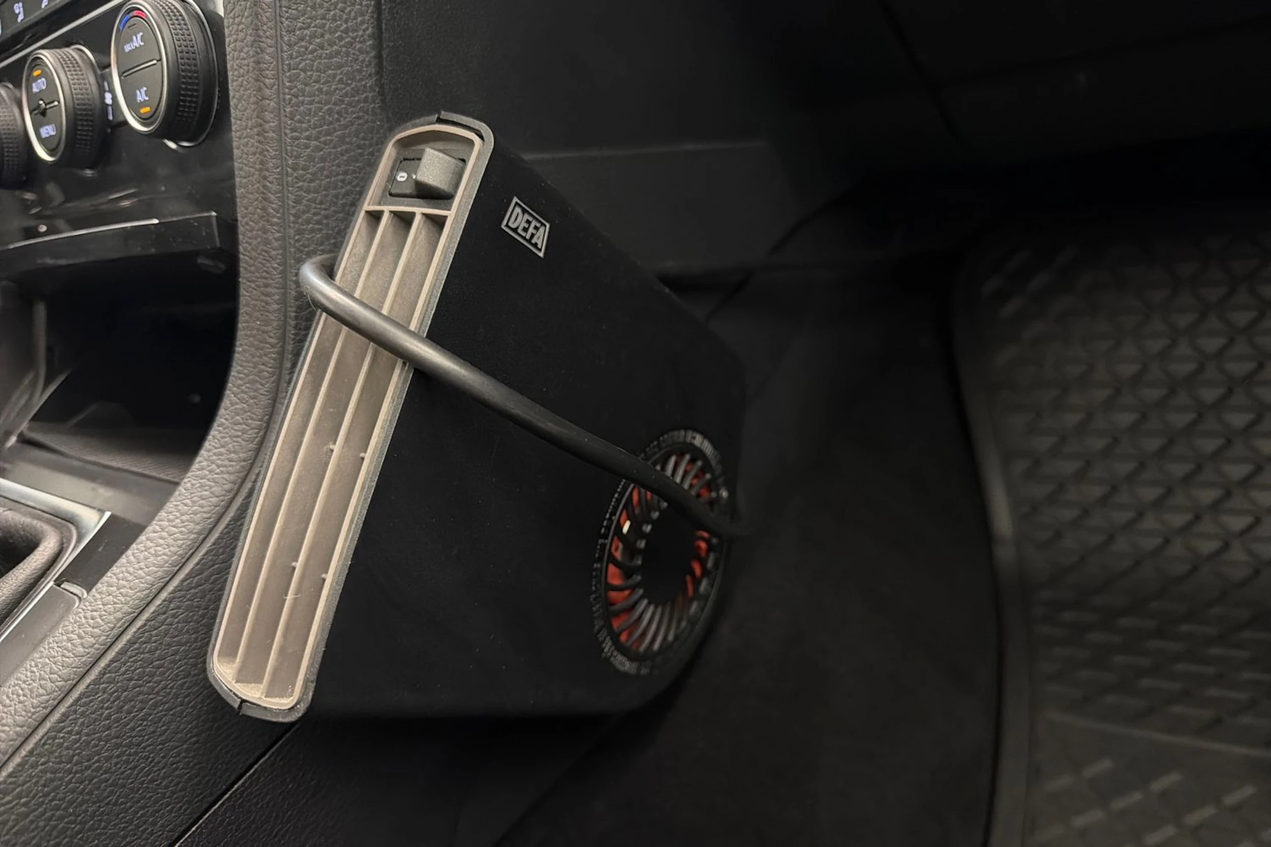 valkoinen Volkswagen Golf 2018 kuva 22.