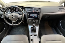 harmaa Volkswagen Golf 2018 kuva 9.