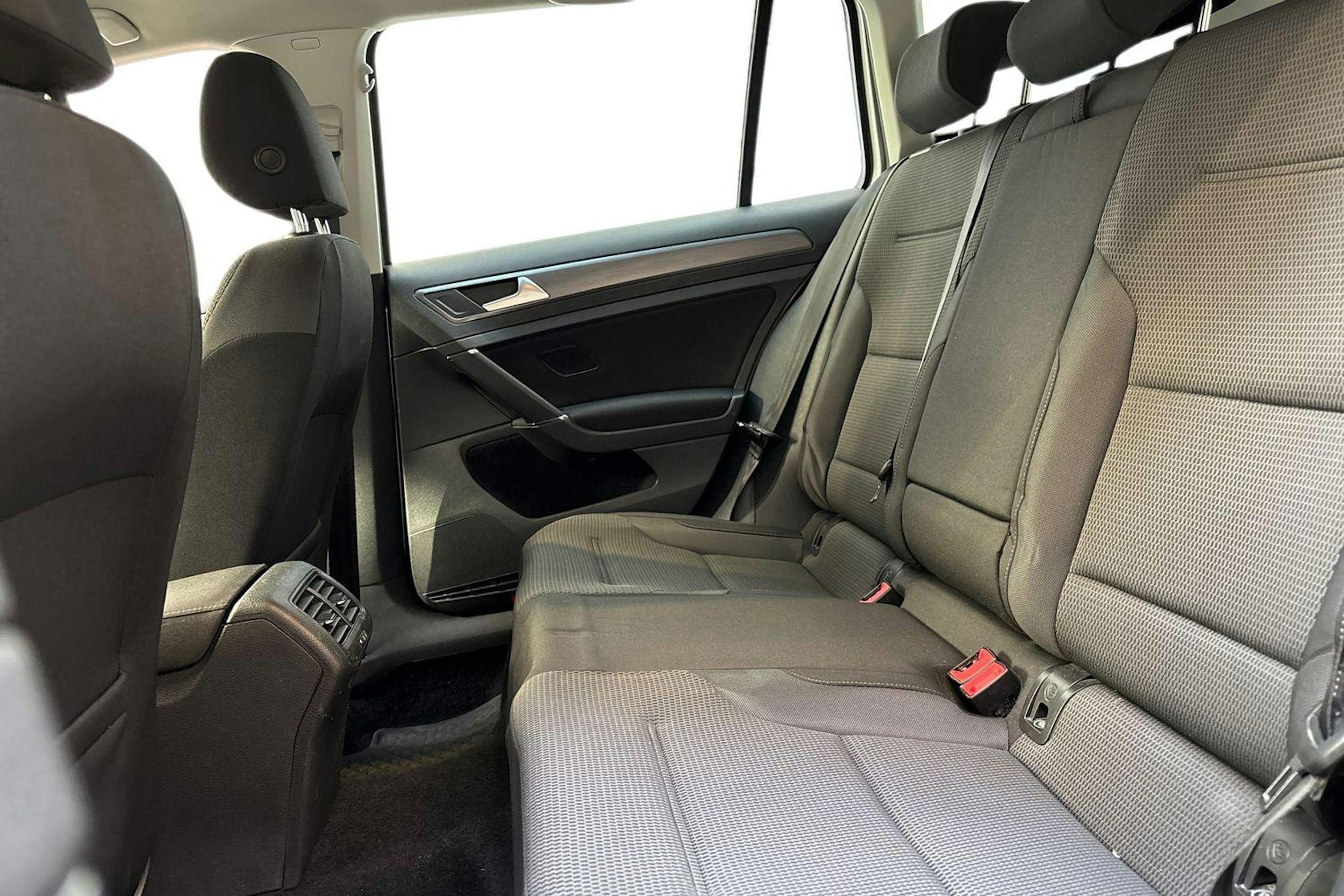 harmaa Volkswagen Golf 2018 kuva 10.