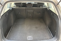 harmaa Volkswagen Golf 2018 kuva 14.