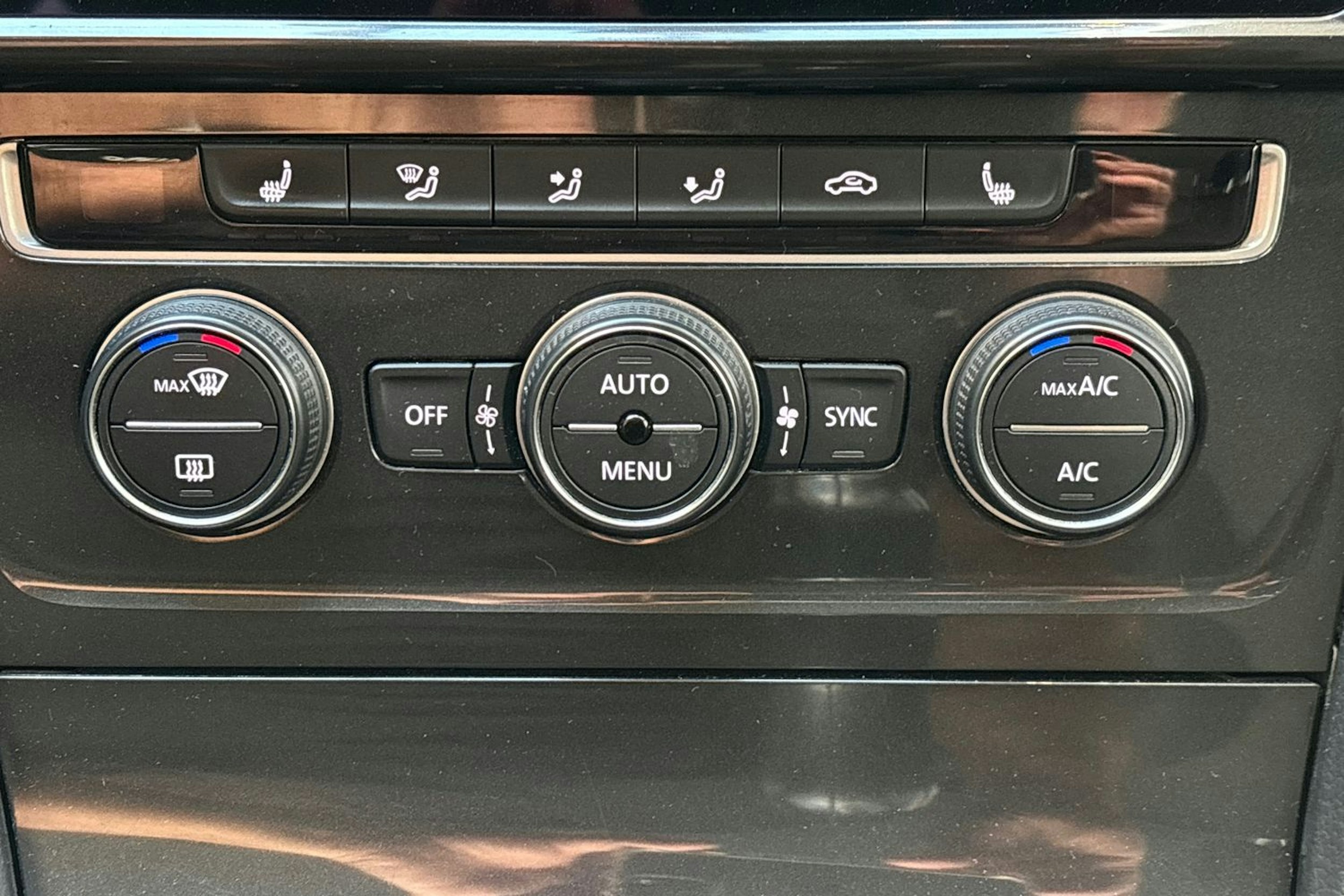 harmaa Volkswagen Golf 2018 kuva 24.
