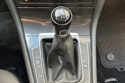 harmaa Volkswagen Golf 2018 kuva 26.