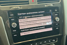 harmaa Volkswagen Golf 2018 kuva 5.