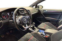 sininen Volkswagen Golf 2018 kuva 3.