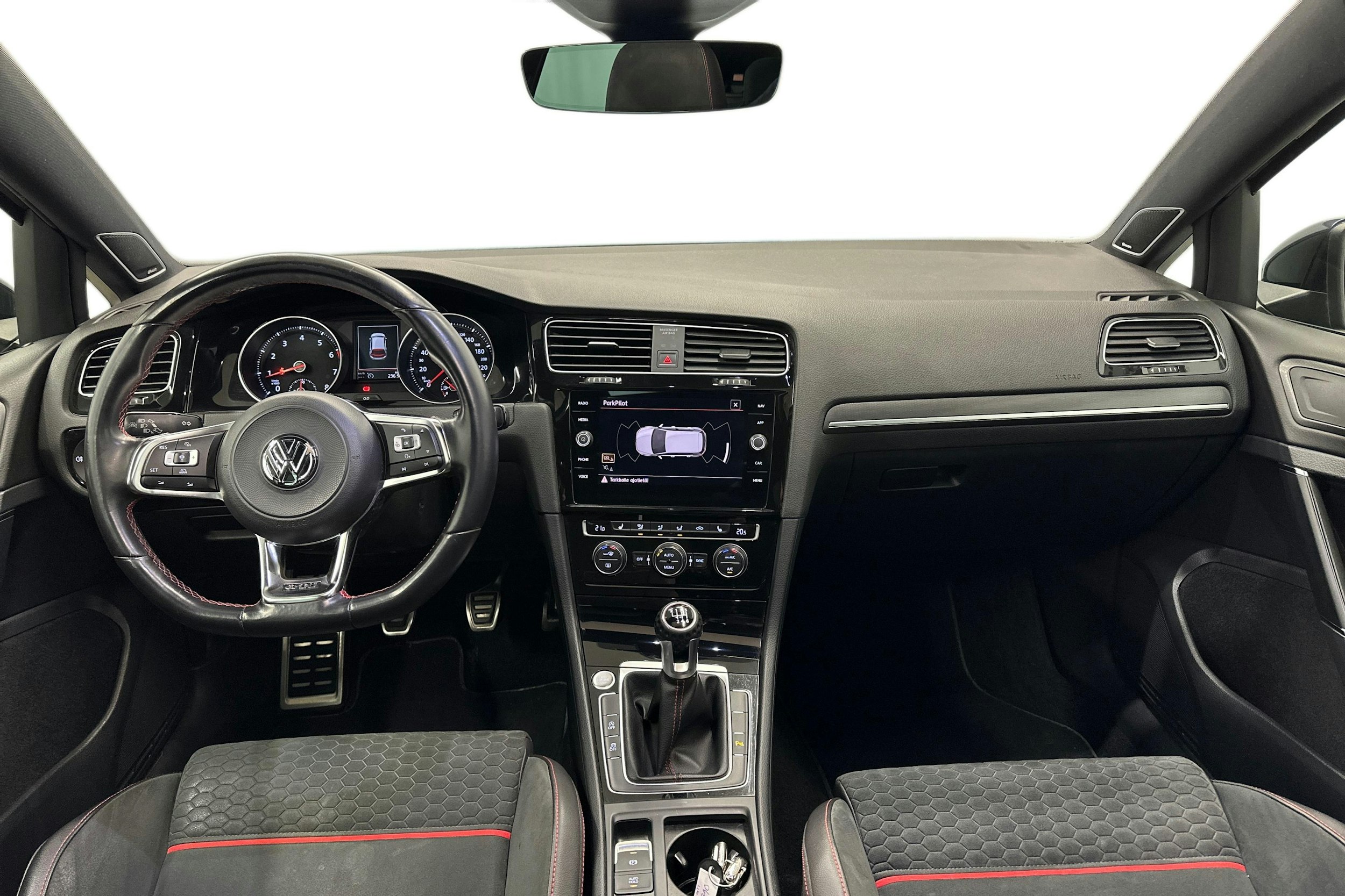 sininen Volkswagen Golf 2018 kuva 9.