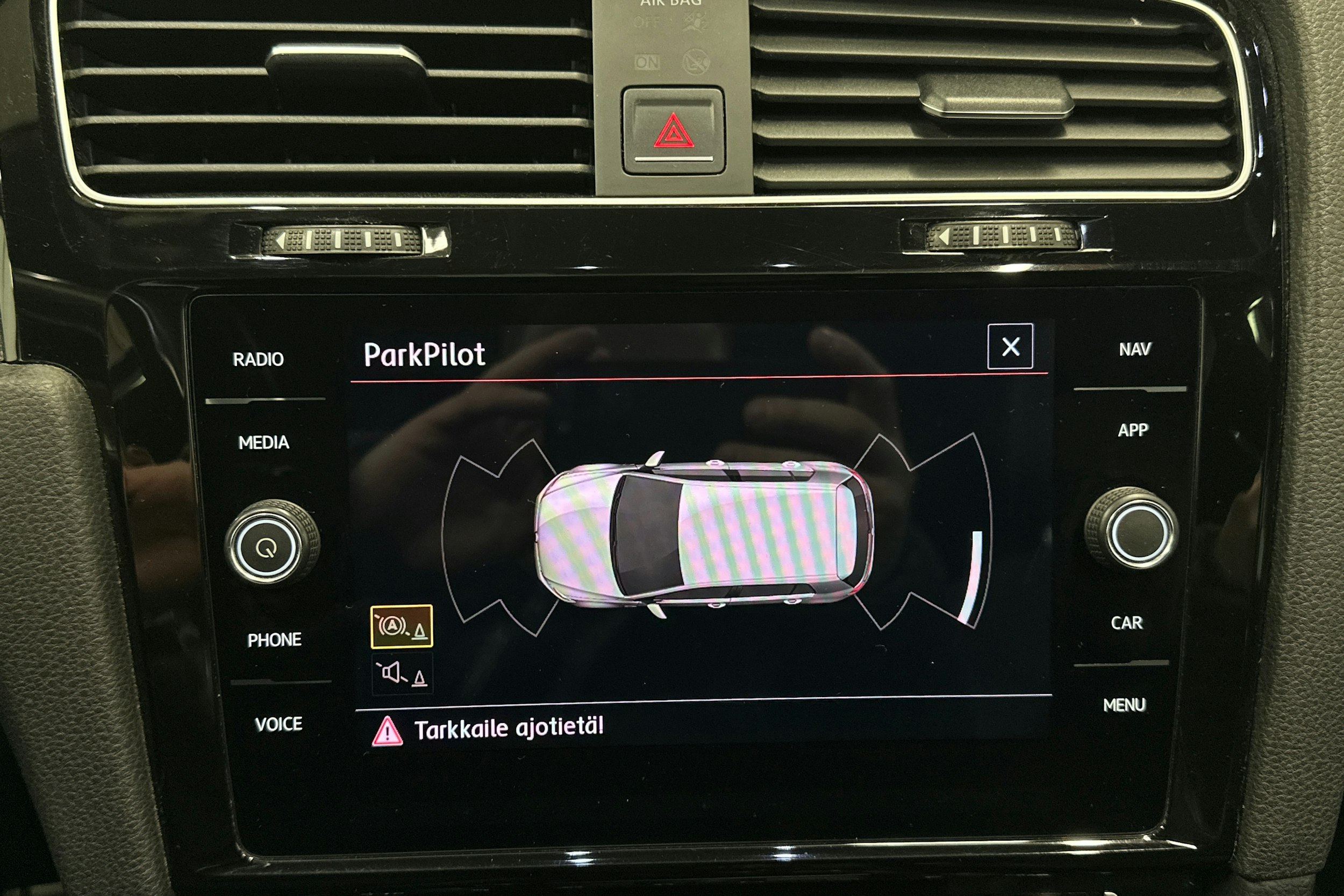 sininen Volkswagen Golf 2018 kuva 20.