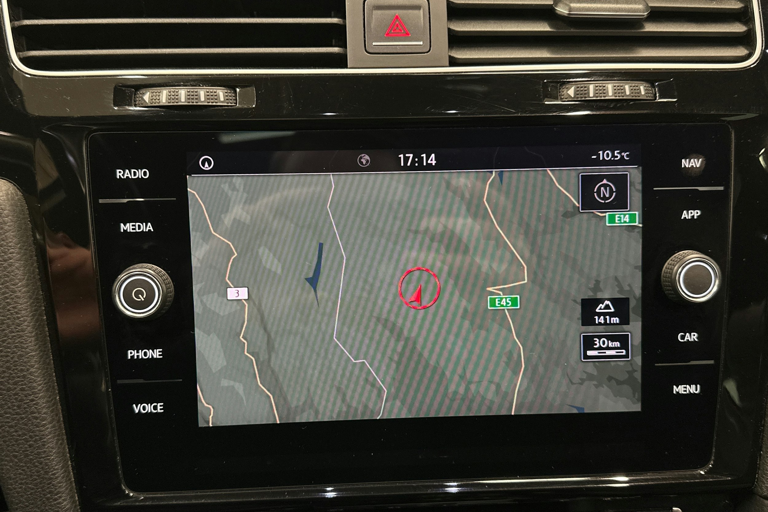 sininen Volkswagen Golf 2018 kuva 21.