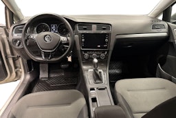 Harmaa Volkswagen Golf 2018 kuva 7.