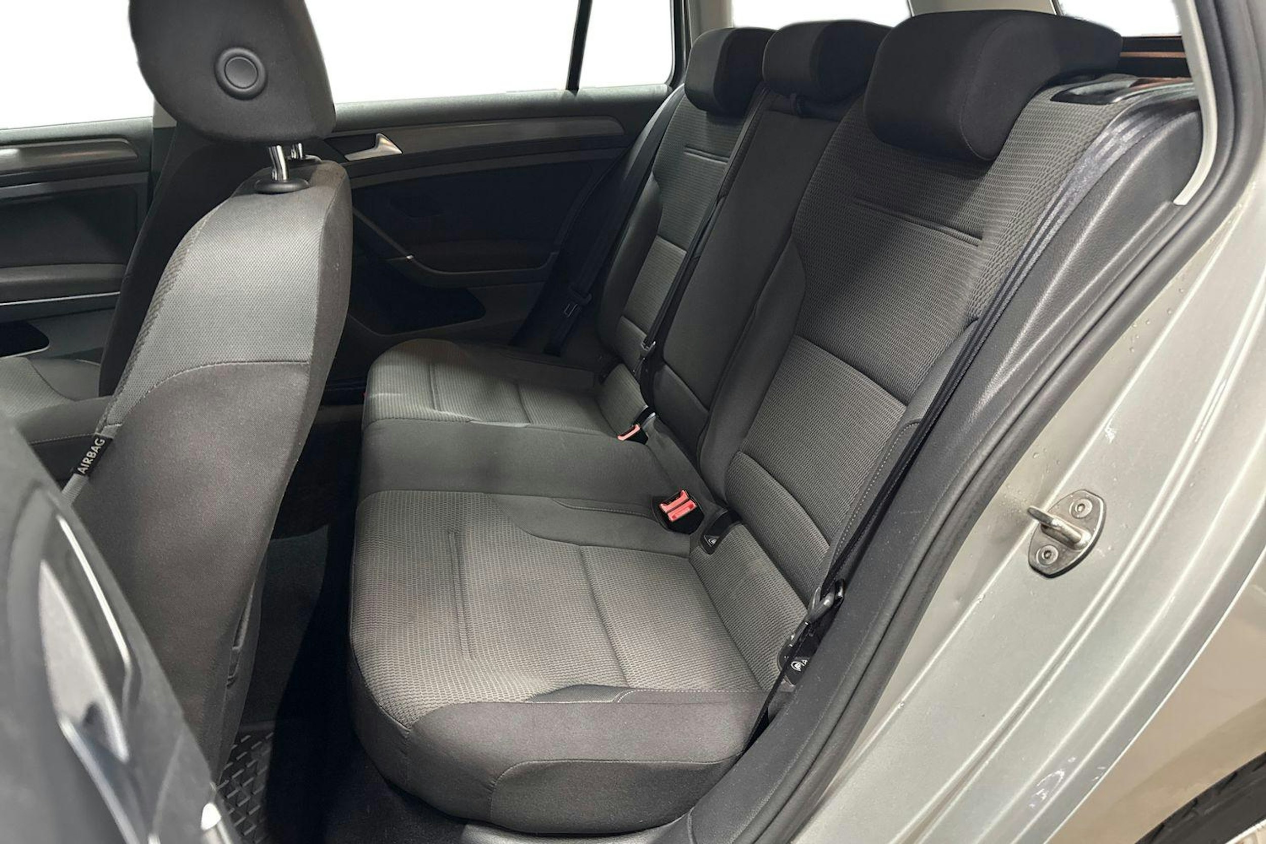 Harmaa Volkswagen Golf 2018 kuva 8.