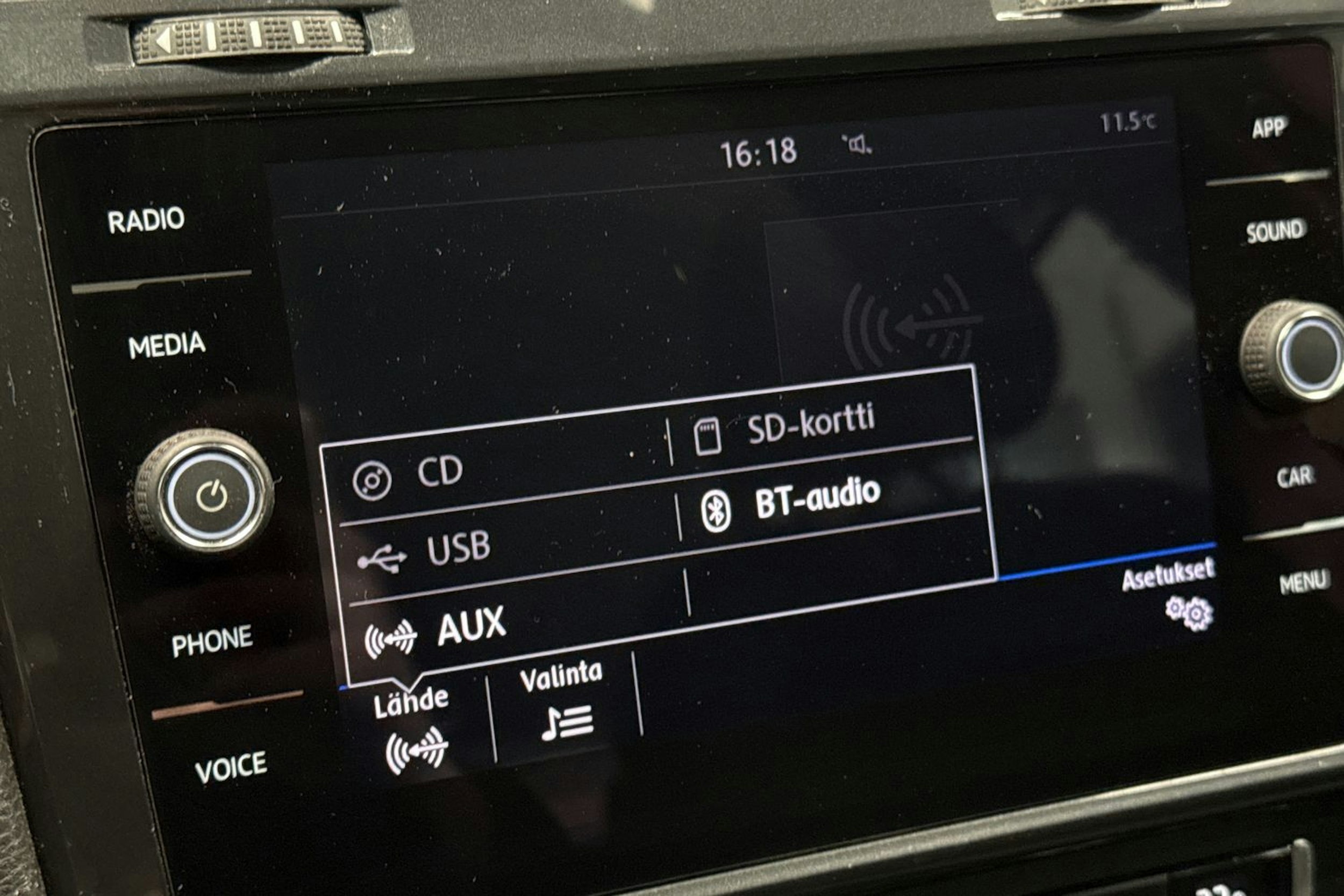 Harmaa Volkswagen Golf 2018 kuva 21.