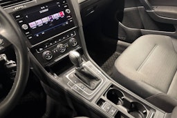 Harmaa Volkswagen Golf 2018 kuva 23.